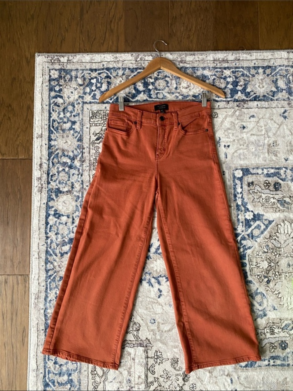 Banana Republic Rusr High-Rise Wide Leg Cropped Jeans in